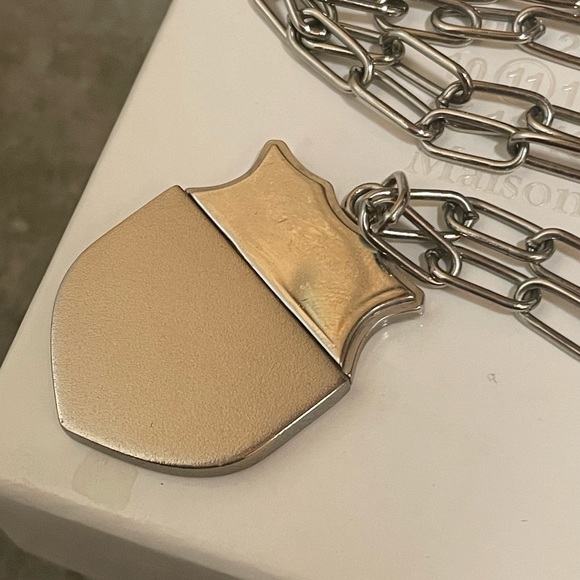 Margiela Silver Shield Logo Necklace - Picture 4 of 10